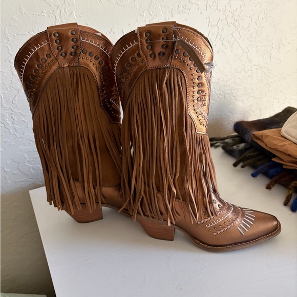 Dingo Brown Fringe Western Boots - Picture 4 of 8